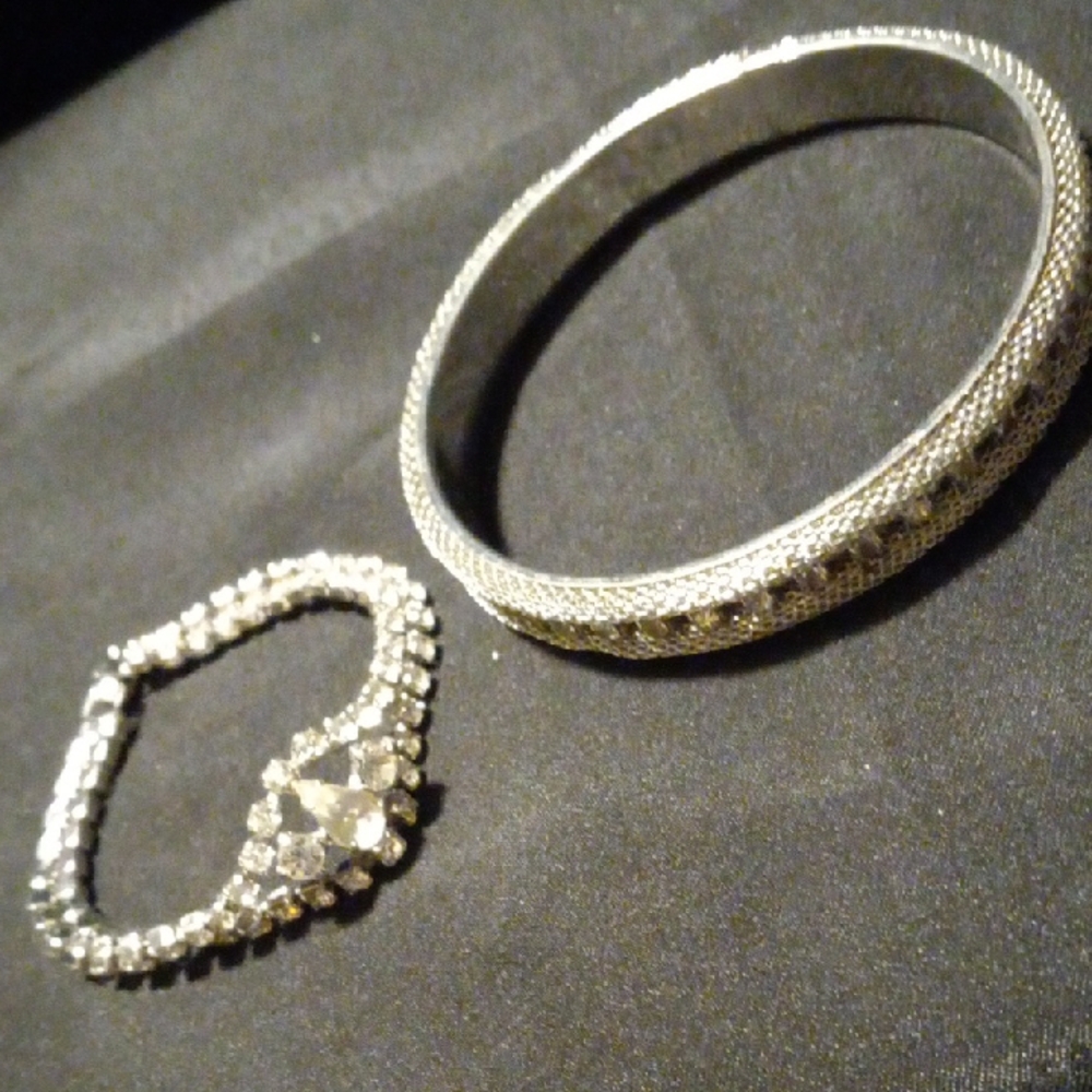 Silver Tone And Crystal Bracelet Set